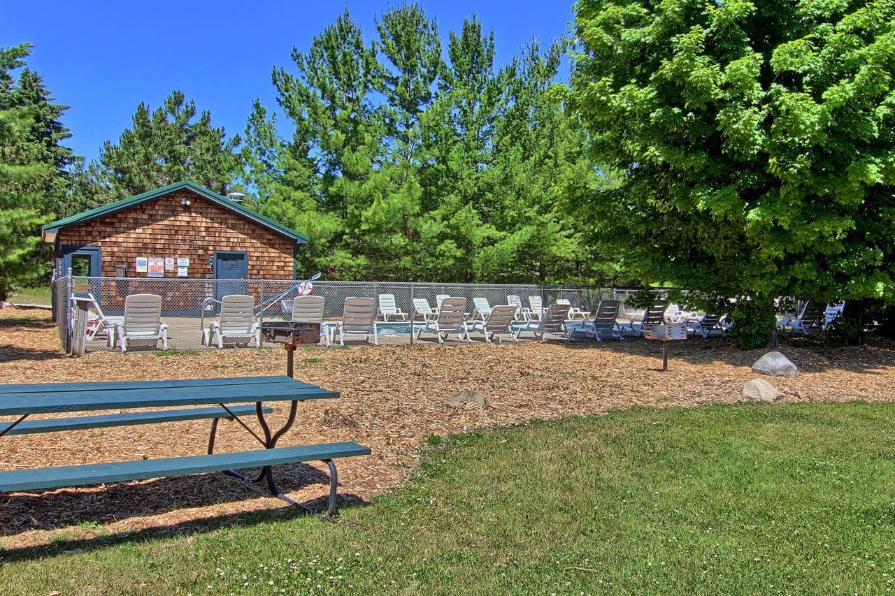 The Legend Cottage Inn Bellaire المظهر الخارجي الصورة